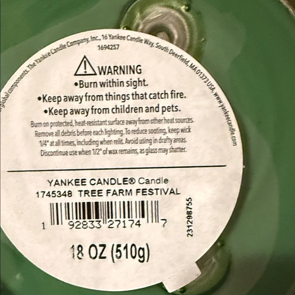 Yankee Candle Green and Gold Tree Farm Festival